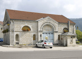 Façade antérieure de trois quarts gauche. © Région Bourgogne-Franche-Comté, Inventaire du patrimoine