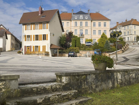 Vue générale depuis la poste. © Région Bourgogne-Franche-Comté, Inventaire du patrimoine