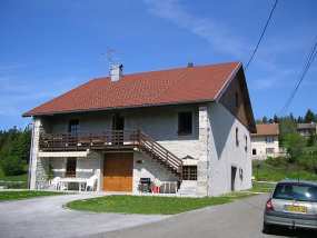 Façade postérieure et pignon sud-ouest. © Région Bourgogne-Franche-Comté, Inventaire du patrimoine