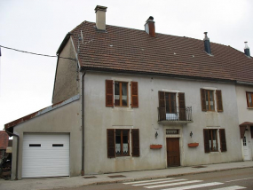 Vue générale de la façade antérieure. © Région Bourgogne-Franche-Comté, Inventaire du patrimoine