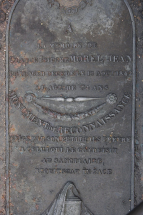 Dalle de fonte : inscriptions. © Région Bourgogne-Franche-Comté, Inventaire du patrimoine