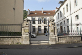 Vue d'ensemble, de face, depuis la rue. © Région Bourgogne-Franche-Comté, Inventaire du Patrimoine