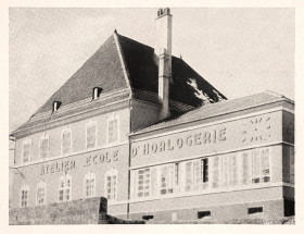 Atelier Ecole d'Horlogerie, 1949. © Région Bourgogne-Franche-Comté, Inventaire du patrimoine