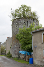 L'ancienne tour d'entrée de ville. © Région Bourgogne-Franche-Comté, Inventaire du patrimoine