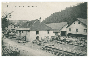 Scierie et moulins Huot, 1er quart 20e siècle. Le logement patronal de 1900 est visible à l'arrière-plan à gauche. © Région Bourgogne-Franche-Comté, Inventaire du patrimoine