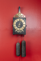 Horloge comtoise fabriquée vers 1720-1730 par Pierre Claude Mayet, de Morbier (Musée de la Lunette, Morez). © Région Bourgogne-Franche-Comté, Inventaire du patrimoine