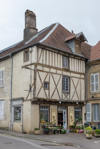 maison à boutique pan de bois © Région Bourgogne-Franche-Comté, Inventaire du patrimoine maison à boutique pan de bois © Région Bourgogne-Franche-Comté, Inventaire du patrimoine