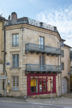 immeuble balcon garde-corps de balcon devanture de boutique boutique © Région Bourgogne-Franche-Comté, Inventaire du patrimoine