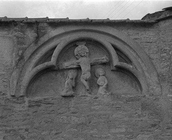 tympan haut-relief © Région Bourgogne-Franche-Comté, Inventaire du patrimoine