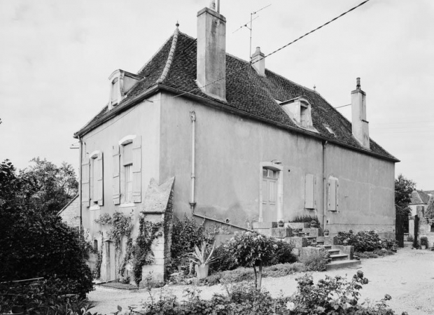 Vue de trois-quarts gauche du bâtiment. © Région Bourgogne-Franche-Comté, Inventaire du patrimoine