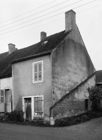 Vue d'ensemble de la maison sise parcelle 73, section AB du cadastre de 1958. © Région Bourgogne-Franche-Comté, Inventaire du patrimoine