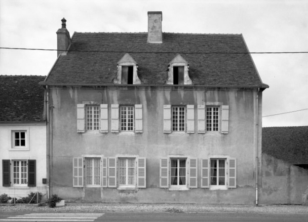 Bâtiment d'habitation, façade sur rue. © Région Bourgogne-Franche-Comté, Inventaire du patrimoine