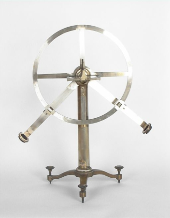 instrument de mesure des angles de réfraction © Région Bourgogne-Franche-Comté, Inventaire du patrimoine