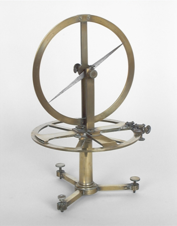 instrument de mesure de l'inclinaison magnétique © Région Bourgogne-Franche-Comté, Inventaire du patrimoine