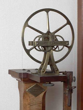 instrument de démonstration en dynamique des solides © Région Bourgogne-Franche-Comté, Inventaire du patrimoine