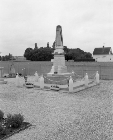 Monument aux morts de Saint-Martin-en-Gâtinois. © Région Bourgogne-Franche-Comté, Inventaire du patrimoine