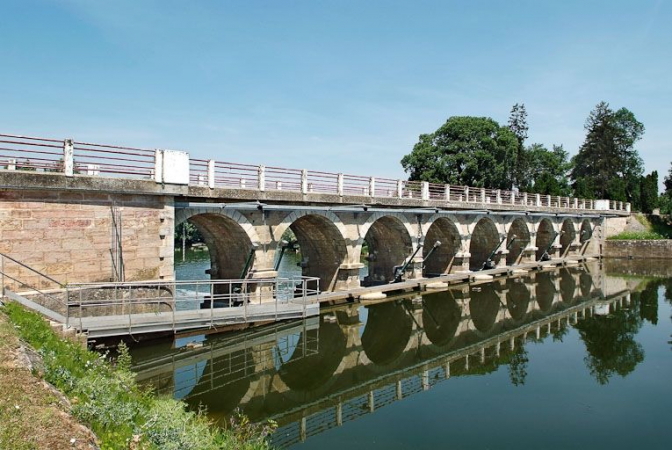 Barrage et pont de La Truchère, vus de la rive gauche de la Seille. © Région Bourgogne-Franche-Comté, Inventaire du patrimoine