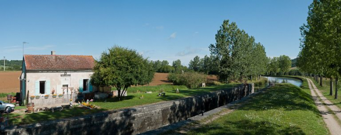 Vue d'ensemble du site d'écluse. © Région Bourgogne-Franche-Comté, Inventaire du patrimoine