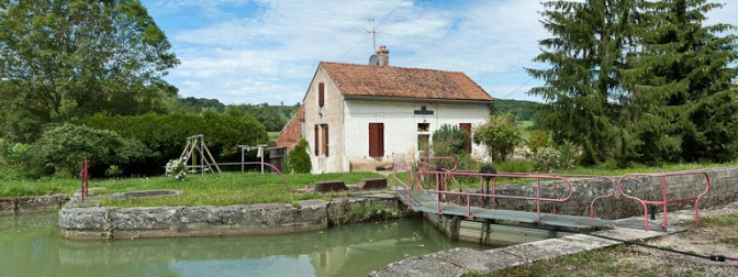 Vue d'ensemble du site d'écluse. © Région Bourgogne-Franche-Comté, Inventaire du patrimoine