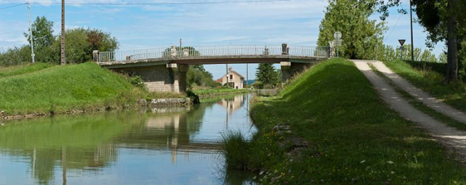 Vue du pont depuis l'aval. © Région Bourgogne-Franche-Comté, Inventaire du patrimoine