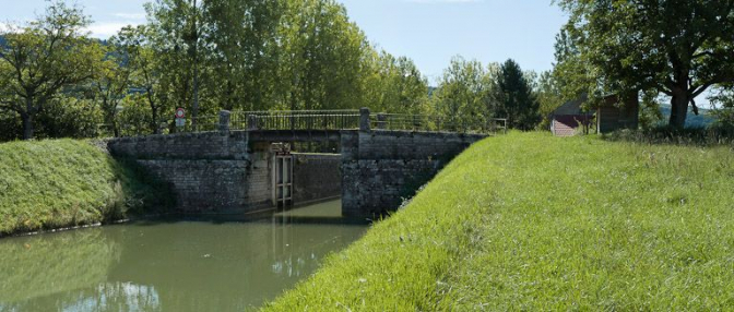 Vue du pont depuis l'aval. © Région Bourgogne-Franche-Comté, Inventaire du patrimoine