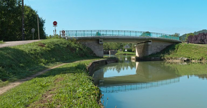 Vue du pont. © Région Bourgogne-Franche-Comté, Inventaire du patrimoine