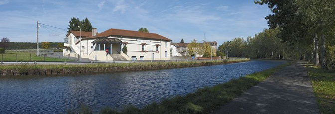 La salle des fêtes rive gauche vue d'amont. © Région Bourgogne-Franche-Comté, Inventaire du patrimoine