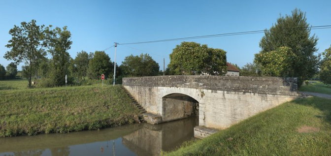 Vue d'aval du pont. © Région Bourgogne-Franche-Comté, Inventaire du patrimoine