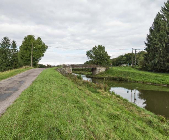 Vue d'ensemble du pont et du site. © Région Bourgogne-Franche-Comté, Inventaire du patrimoine