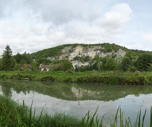 Vue d'ensemble depuis le chemin de halage. © Région Bourgogne-Franche-Comté, Inventaire du patrimoine