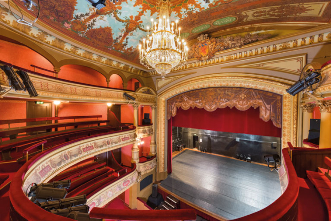 théâtre halle © Région Bourgogne-Franche-Comté, Inventaire du patrimoine