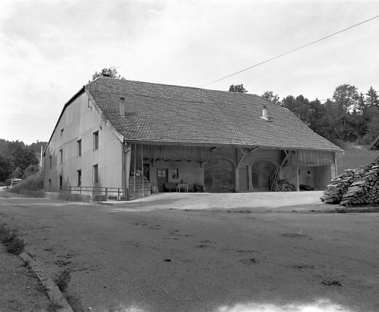 Vue générale de trois quarts. © Région Bourgogne-Franche-Comté, Inventaire du patrimoine