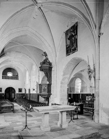 Intérieur : la nef et le transept gauche vus depuis le choeur. © Région Bourgogne-Franche-Comté, Inventaire du patrimoine