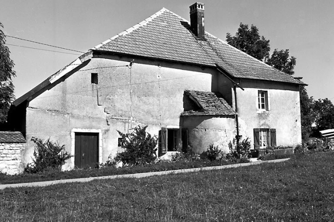 Face latérale gauche. © Région Bourgogne-Franche-Comté, Inventaire du patrimoine