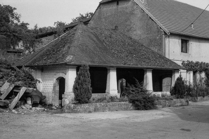 Vue d'ensemble de trois quarts gauche. © Région Bourgogne-Franche-Comté, Inventaire du patrimoine