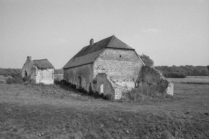 Vue d'ensemble, de trois quarts droit. © Région Bourgogne-Franche-Comté, Inventaire du patrimoine