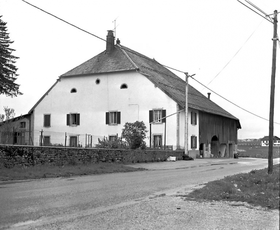 Vue d'ensemble de trois quarts gauche. © Région Bourgogne-Franche-Comté, Inventaire du patrimoine