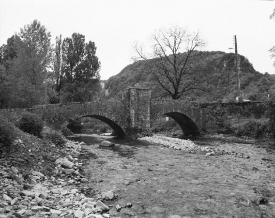 Face aval vue de trois quarts. © Région Bourgogne-Franche-Comté, Inventaire du patrimoine