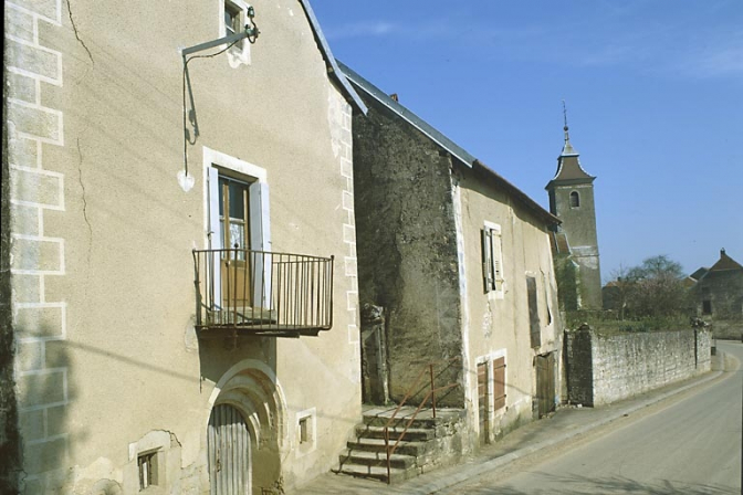 Vue de trois quarts gauche. © Région Bourgogne-Franche-Comté, Inventaire du patrimoine