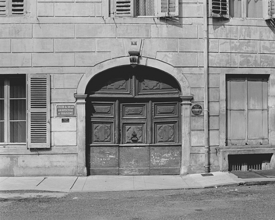 Portail de la façade antérieure. © Région Bourgogne-Franche-Comté, Inventaire du patrimoine