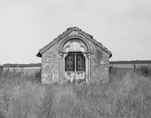 Chapelle de l'abbaye : façade antérieure. © Région Bourgogne-Franche-Comté, Inventaire du patrimoine