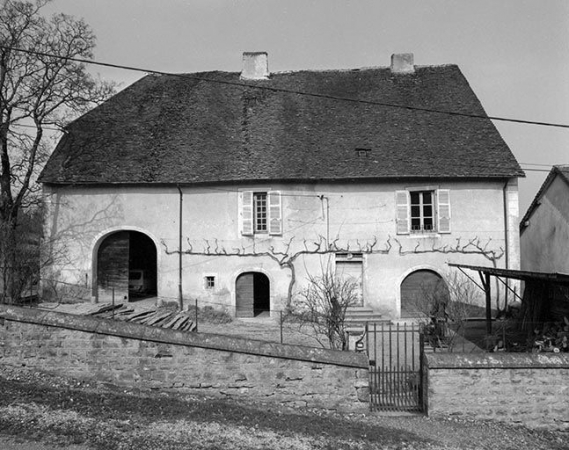 Façade antérieure, vue de face. © Région Bourgogne-Franche-Comté, Inventaire du patrimoine
