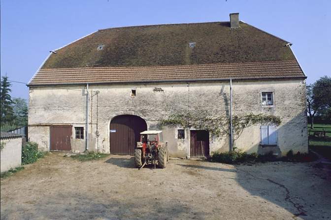 Façade sur cour. © Région Bourgogne-Franche-Comté, Inventaire du patrimoine