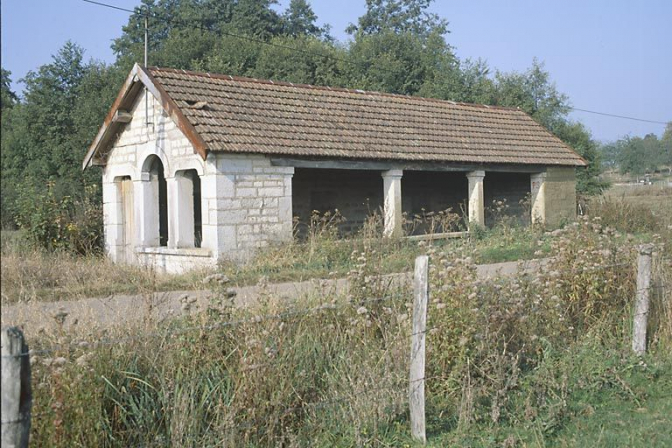 Vue d'ensemble de trois quarts gauche. © Région Bourgogne-Franche-Comté, Inventaire du patrimoine