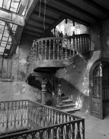 Vue de l'escalier menant aux chambres. © Région Bourgogne-Franche-Comté, Inventaire du patrimoine