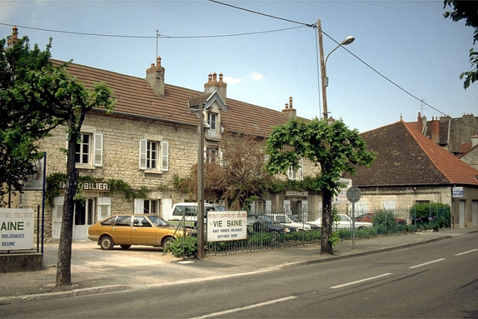 Bureau-logement patronal et magasin industriel (C). © Région Bourgogne-Franche-Comté, Inventaire du patrimoine