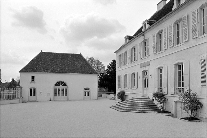 Commun gauche, de face. © Région Bourgogne-Franche-Comté, Inventaire du patrimoine