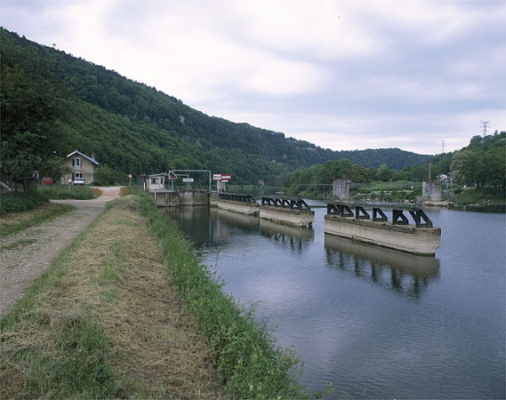 Vue d'ensemble depuis l'amont. © Région Bourgogne-Franche-Comté, Inventaire du patrimoine