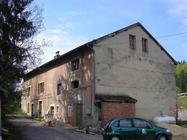 Vue générale de trois quarts. © Région Bourgogne-Franche-Comté, Inventaire du patrimoine