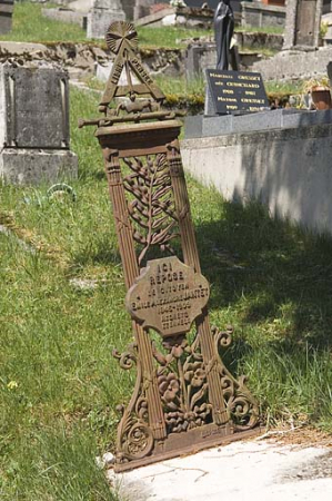 Vue générale de la stèle. © Région Bourgogne-Franche-Comté, Inventaire du patrimoine